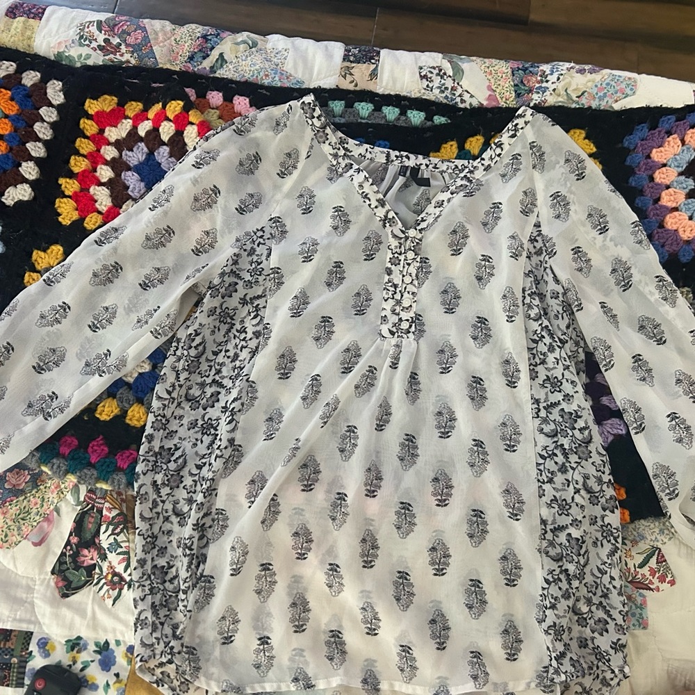 Maurices White & Black Tunic Top M
